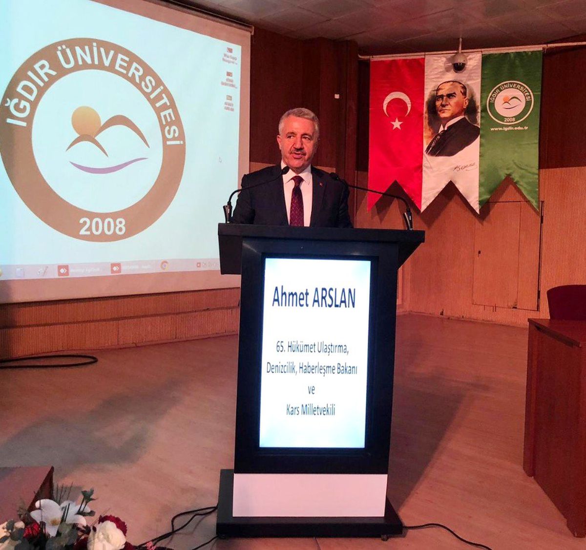 Iğdır Üniversitesi\'nin İlk Fahri Doktorası Ahmet Arslan\'a