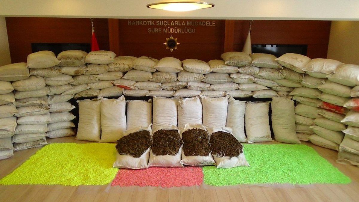 İstanbul\'da 1,2 Ton Uyuşturucu Ele Geçirildi