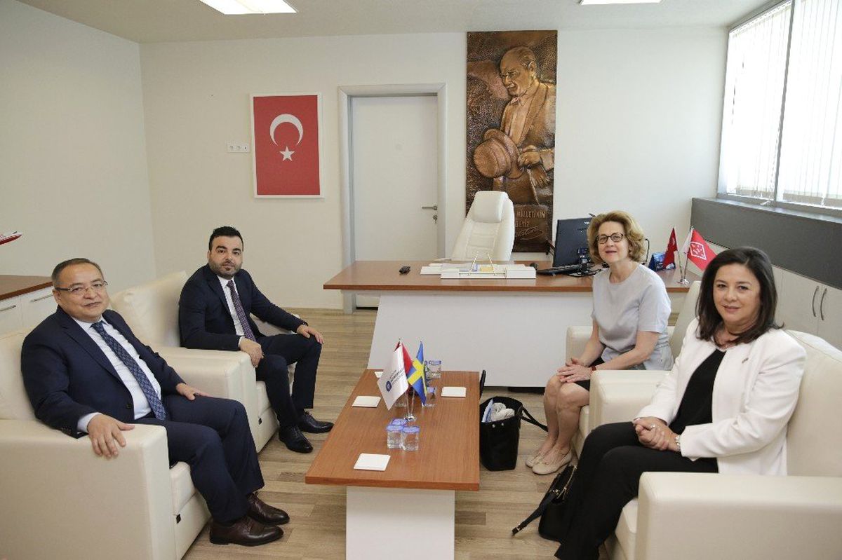 İsveç Büyükelçisi\'nden Büyükşehir\'e Ziyaret