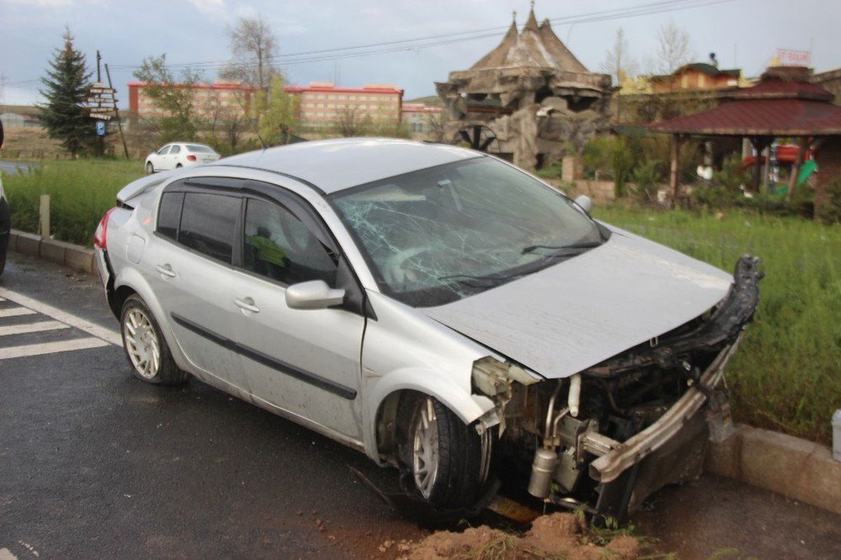 Kayseri\'de Trafik Kazası: 4 Yaralı