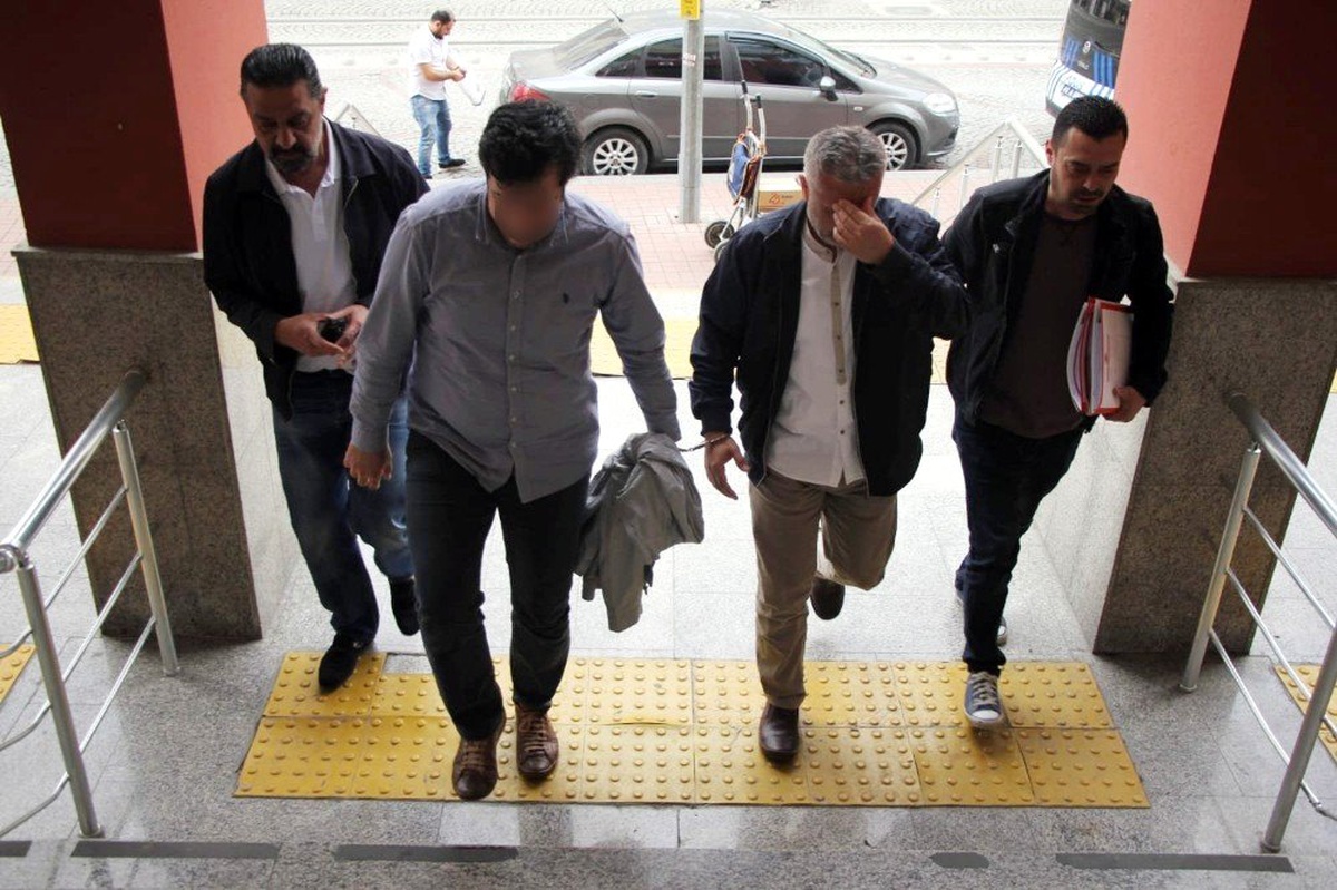 Kocaeli Merkezli Fetö Operasyonunda Gözaltına Alınan Şahıslar Adliyede