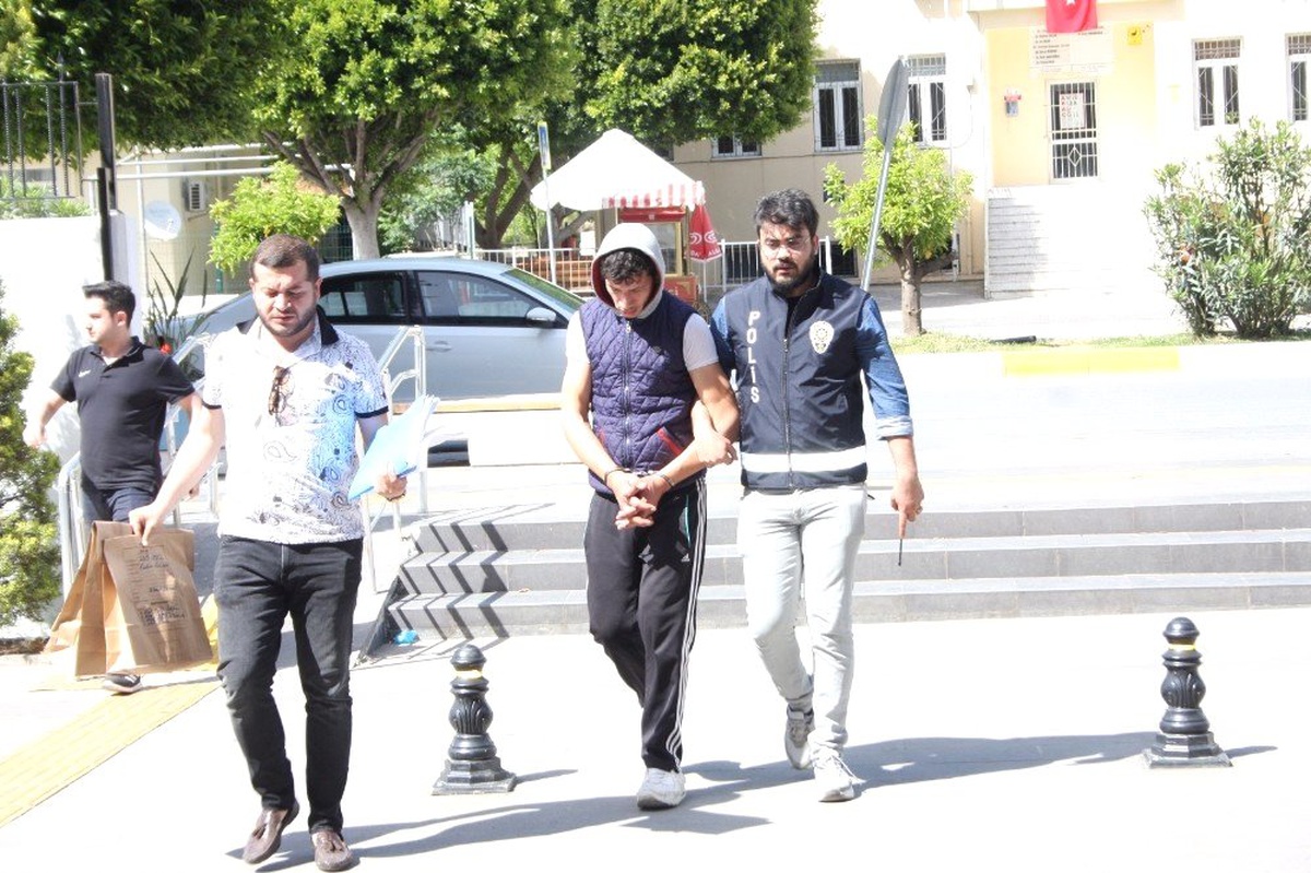 Manavgat\'ta İki Hırsızlık Olayının Şüphelisi Tutuklandı