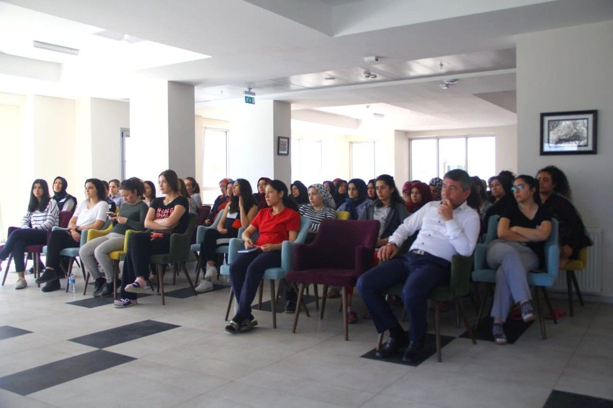 Manisa\'da Yurt Personellerine Yönelik Sıfır Atık Eğitimi