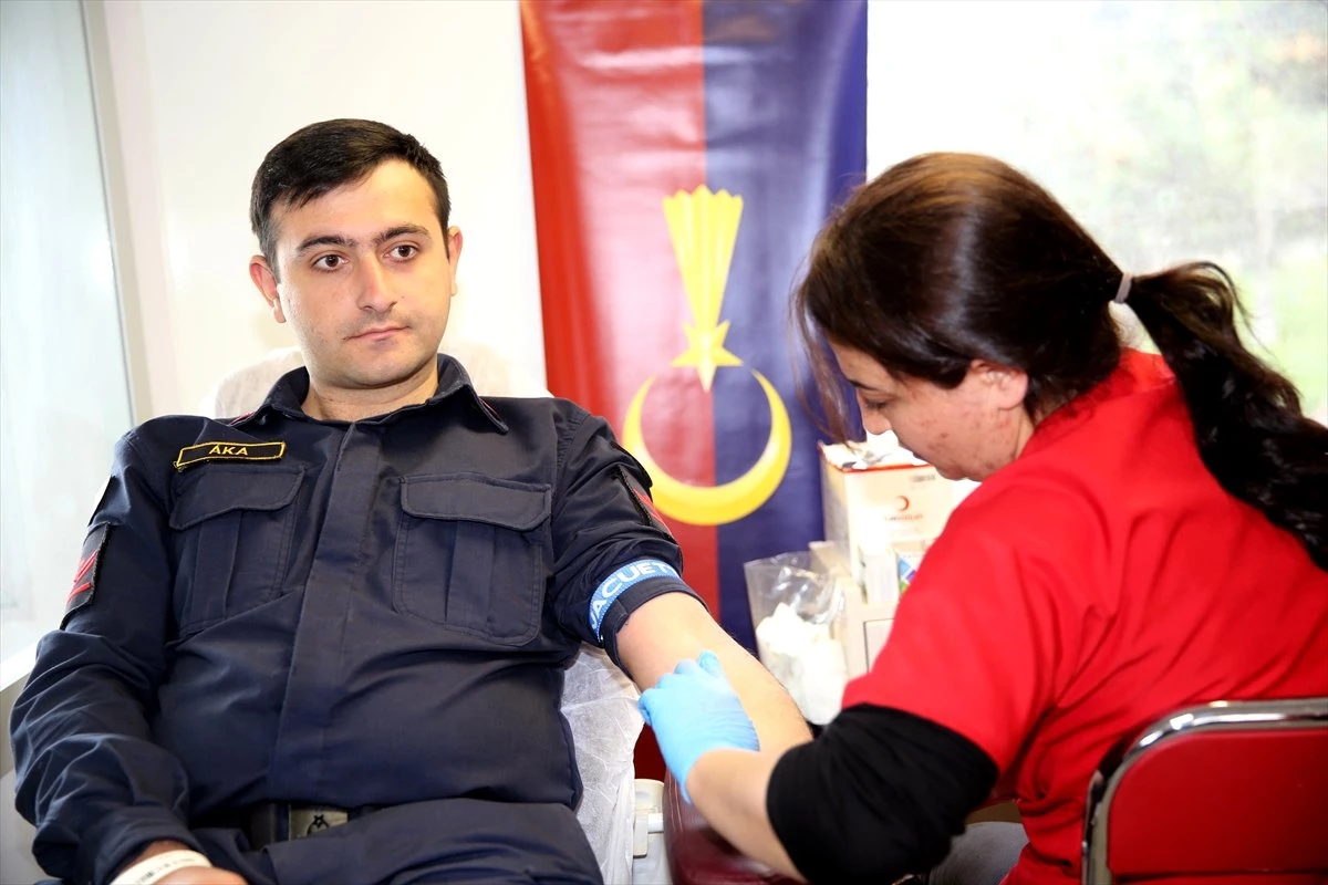 Nevşehir\'de Jandarmadan Kan Bağışı