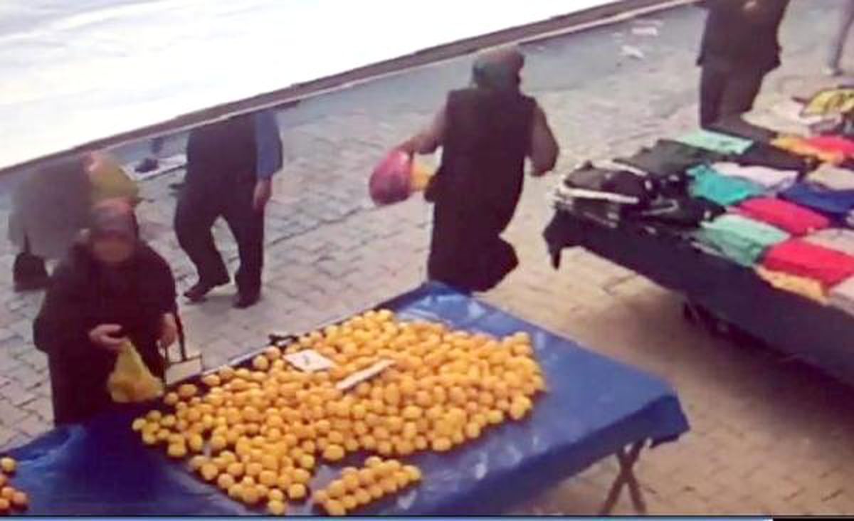 Pazardaki Limon Hırsızlığı Kamerada