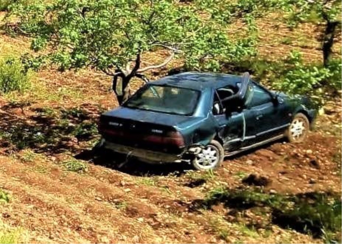 Şanlıurfa\'da Lastiği Patlayan Otomobil Devrildi: 7 Yaralı