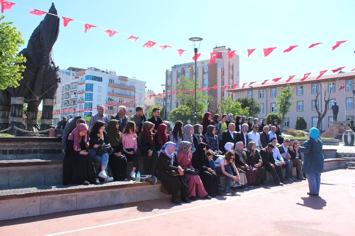 Şehit Aileleri, Tarihi Zenginlikleri Çanakkale Gezisi ile Yerinde Gördü