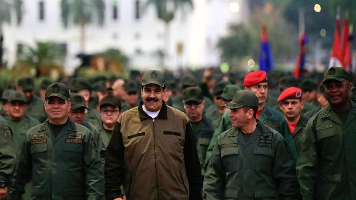Siyasi Uzmanların Kafa Yorduğu Soru: Maduro Guaido\'yu Neden Tutuklatmıyor?