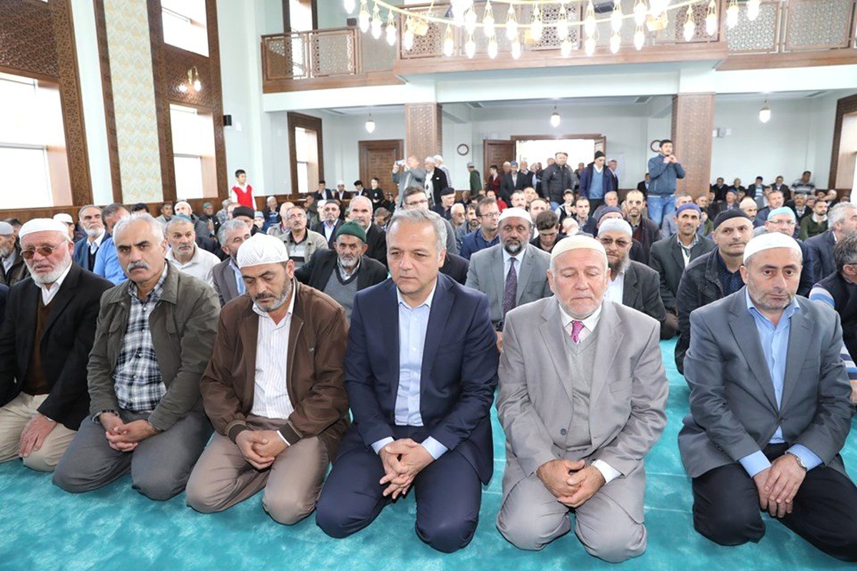 Suluova\'da Akşemseddin Camisi Dualarla İbadete Açıldı