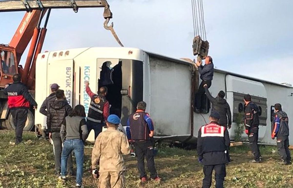 Tokat\'ta otobüs devrildi: 7 ölü, 30 yaralı