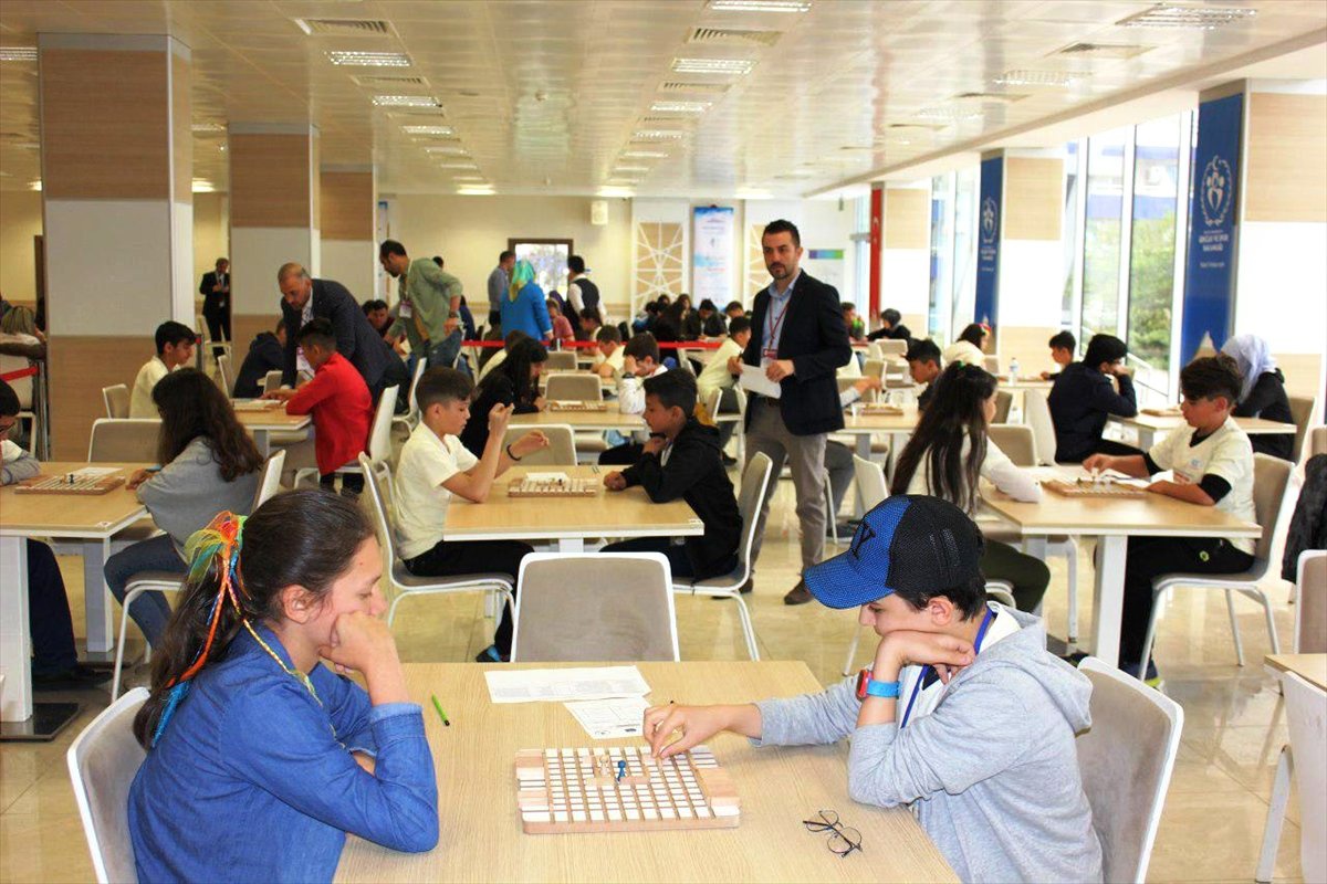 Ulusal Akıl ve Zeka Oyunları Turnuvası Samsun\'da Başladı