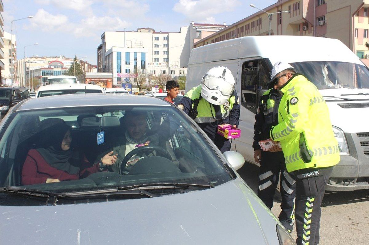 Van\'da "Polis Haftası" Etkinlikleri Başladı