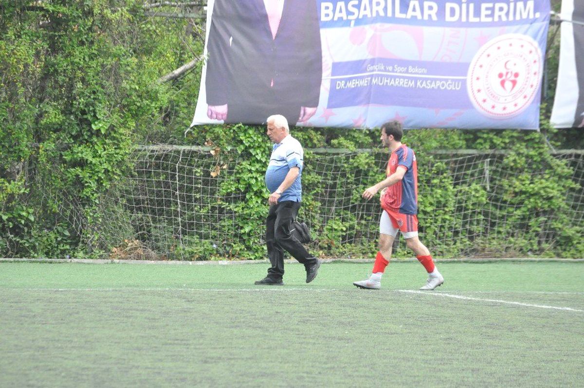 Yeşil Sahalarda Görünmez Kahraman