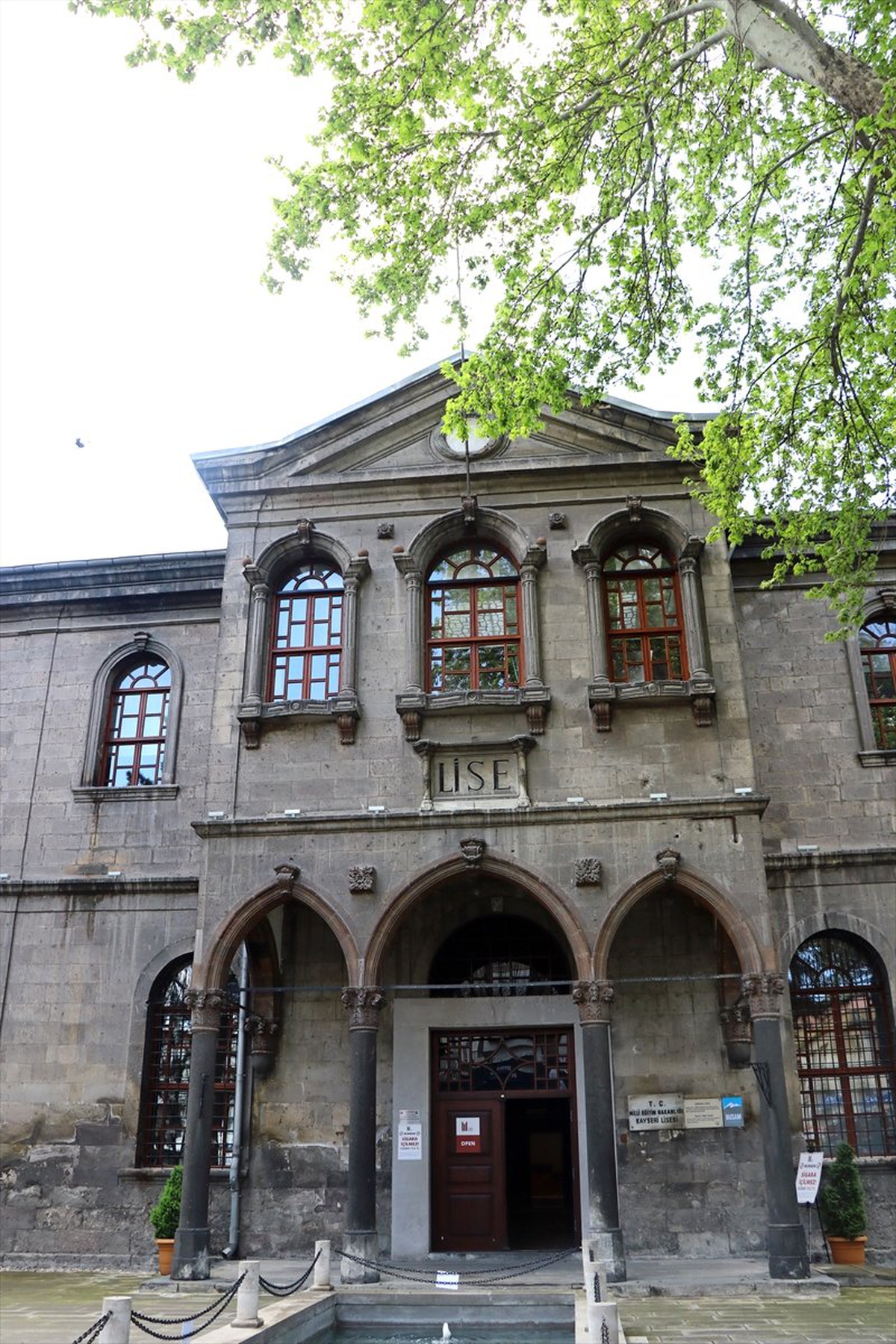 2 Cumhurbaşkanı Çıkaran 126 Yıllık Lisenin Mezunları Buluştu