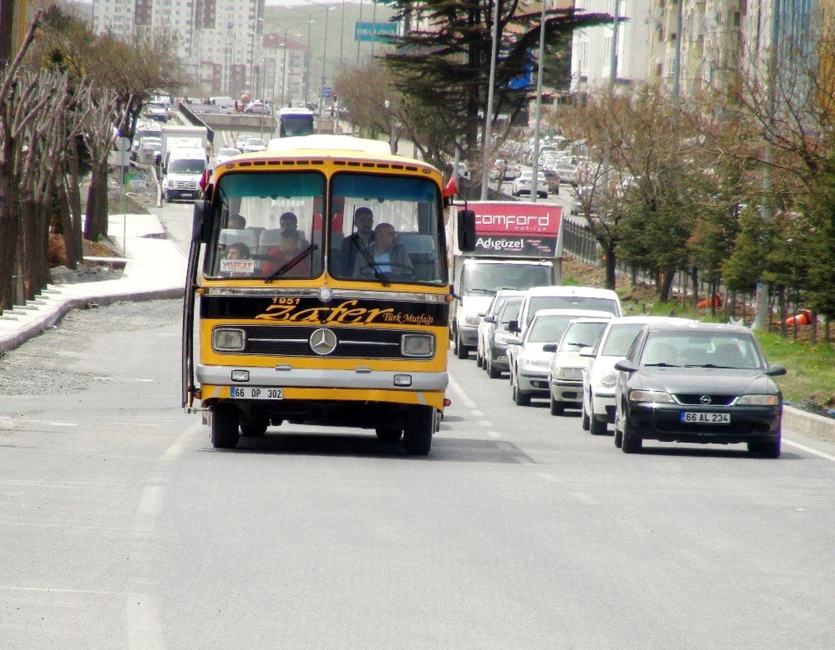 36 Yıllık Otobüsle Maziye Yolculuk