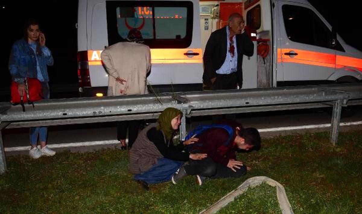 Adana\'da Yolcu Otobüsü Devrildi: 2 Ölü, 23 Yaralı (2) - Yeniden