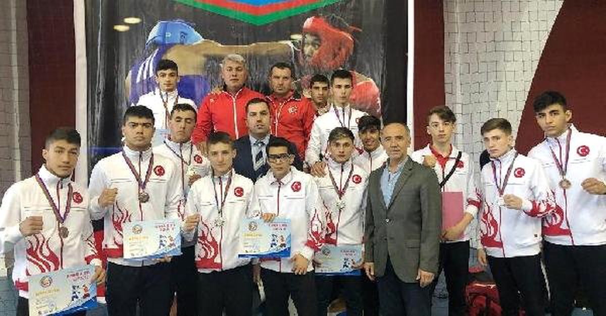Asbaşkan Arın Kolları Sıvadı Milli Takım Antrenörü Oldu