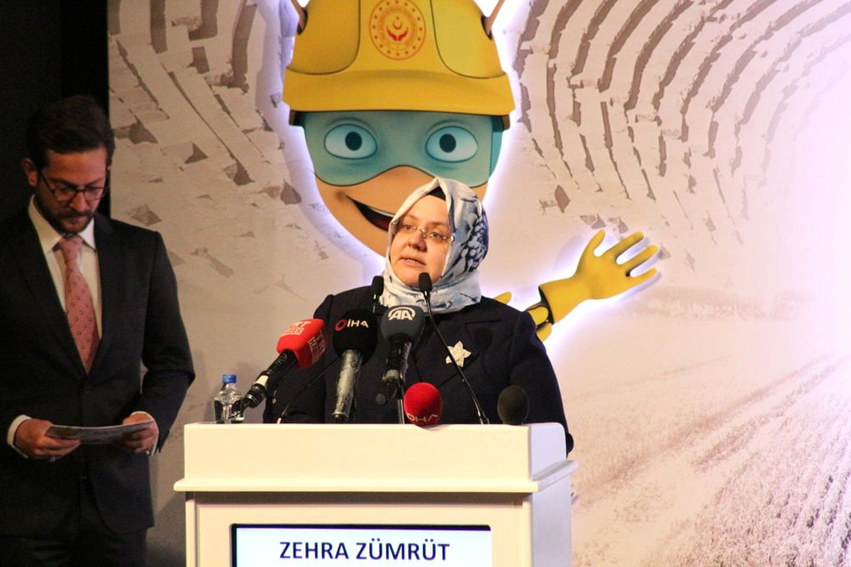 Bakan Selçuk: "Ölümlü İş Kazasında Yüzde 44\'lük Azalma"