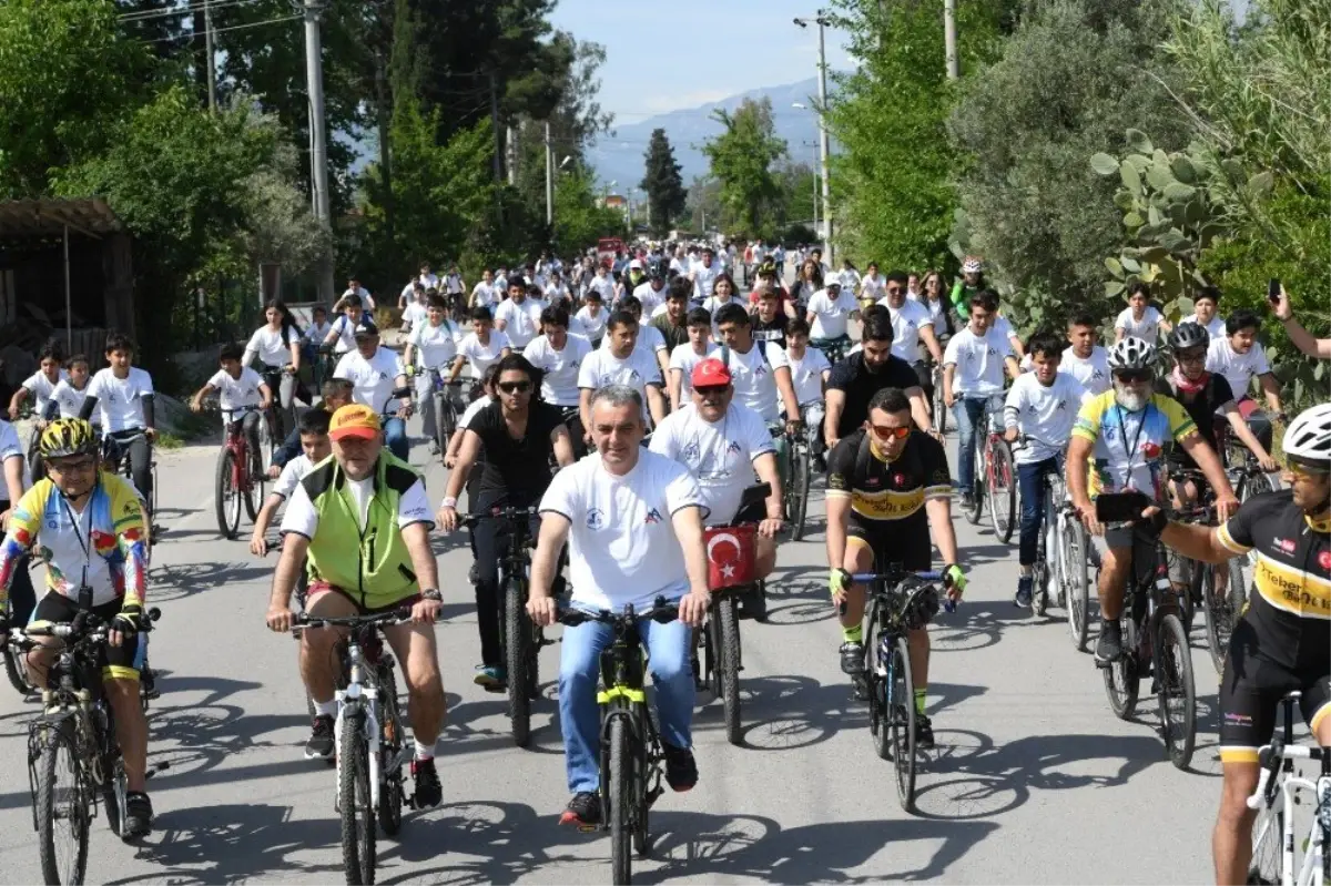 Başkan Esen, Şenlikte Pedal Çevirdi