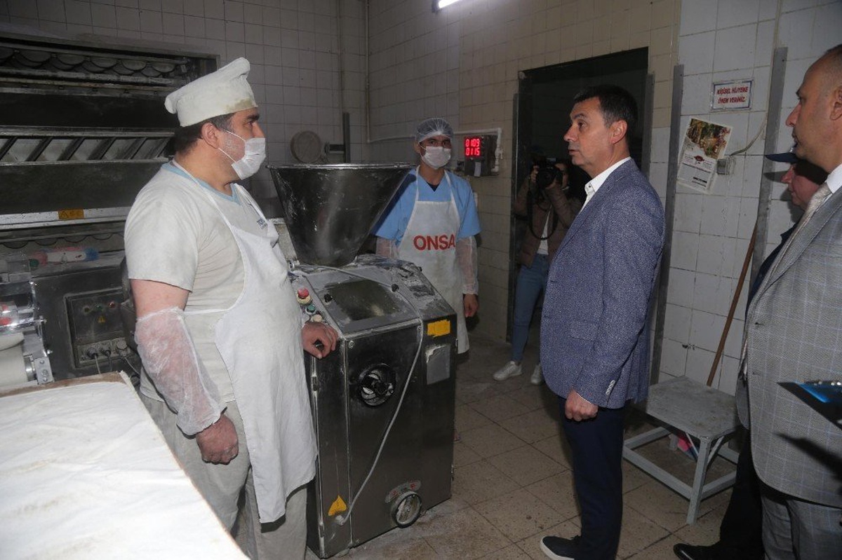 Başkan Şimşek\'ten Fırınlara Şafak Denetimi