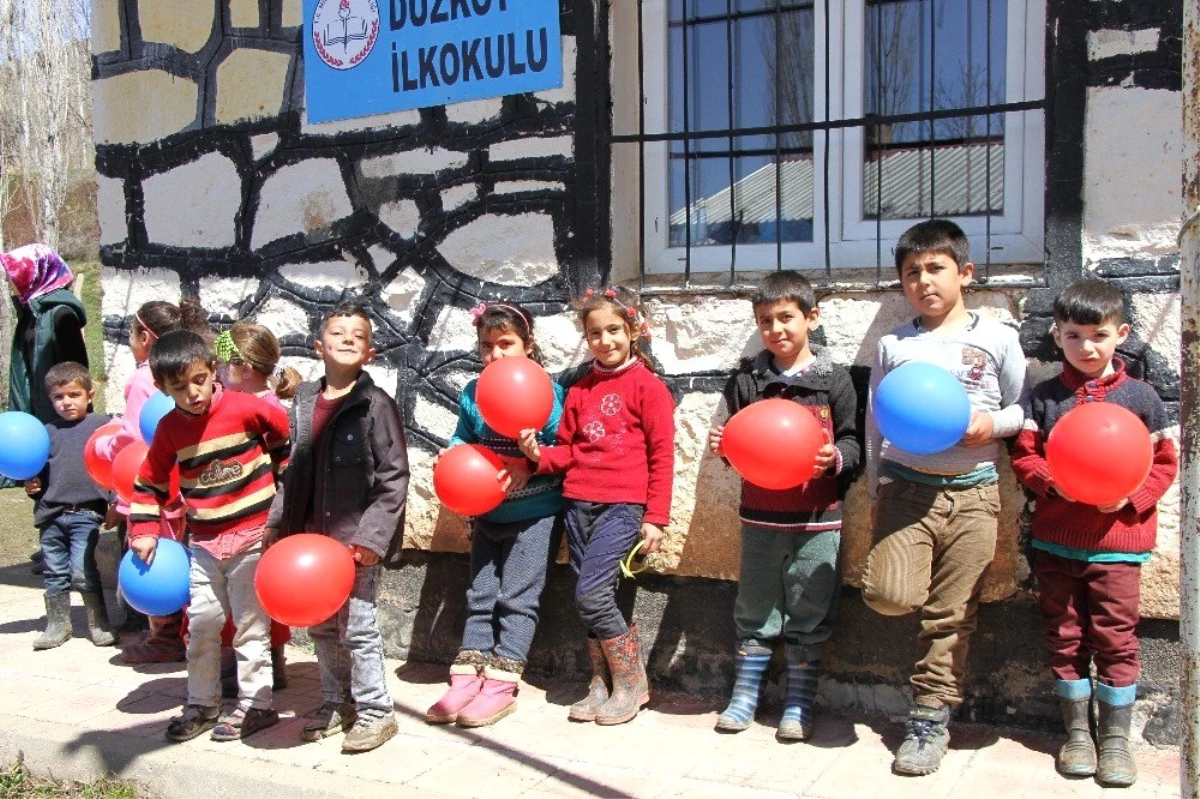 Bitlisli Gençler Çocuklar İçin Umut Oluyor