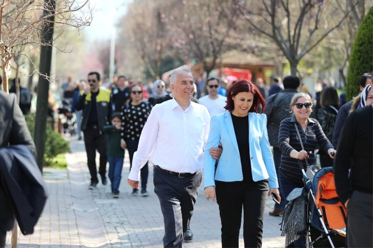 Denizlililer Park ve Bahçelere Akın Etti