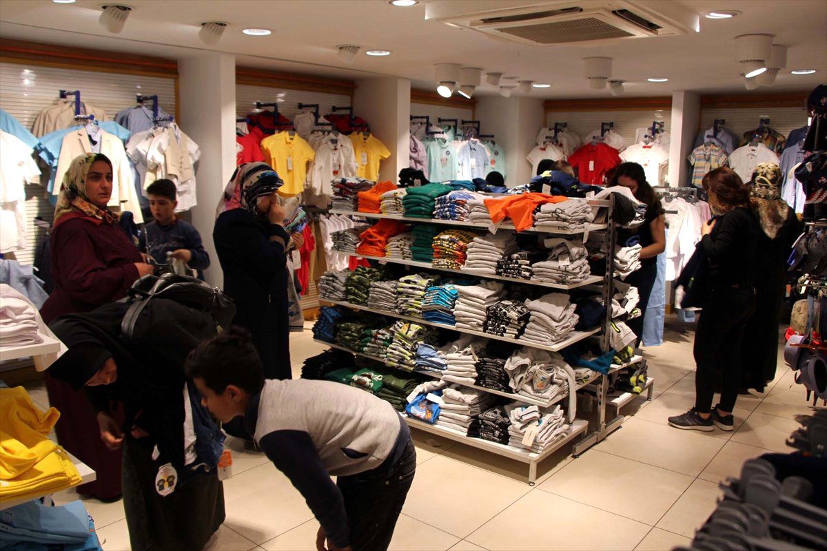 Elazığ\'da "Veren El ile Alan Eli Buluşturma Günü" Etkinliği