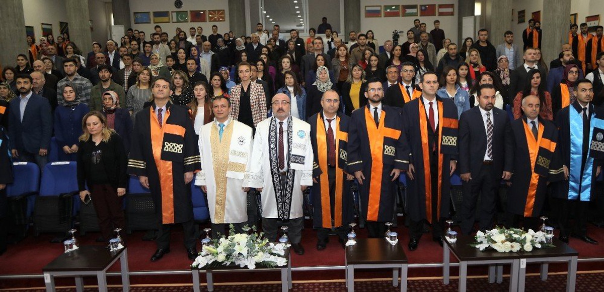 Erü Turizm Fakültesi 10. Dönem Mezunlarını Verdi