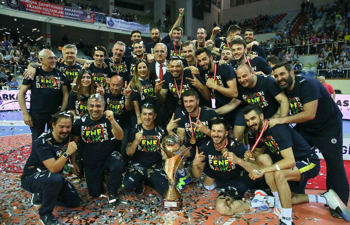 Fenerbahçe Şampiyonluk Kupasını Aldı