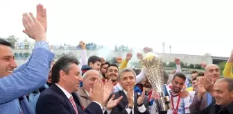 Hekimoğlu Trabzon, Şampiyonluk Kupasını Kaldırdı