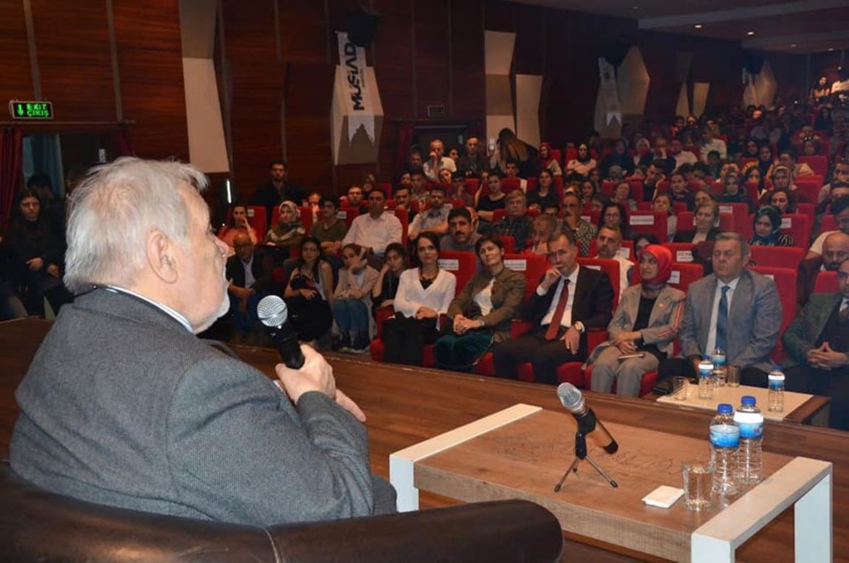 İlber Ortaylı: "Trump Bir Kovboy Kadar Cahil Bir Adam"