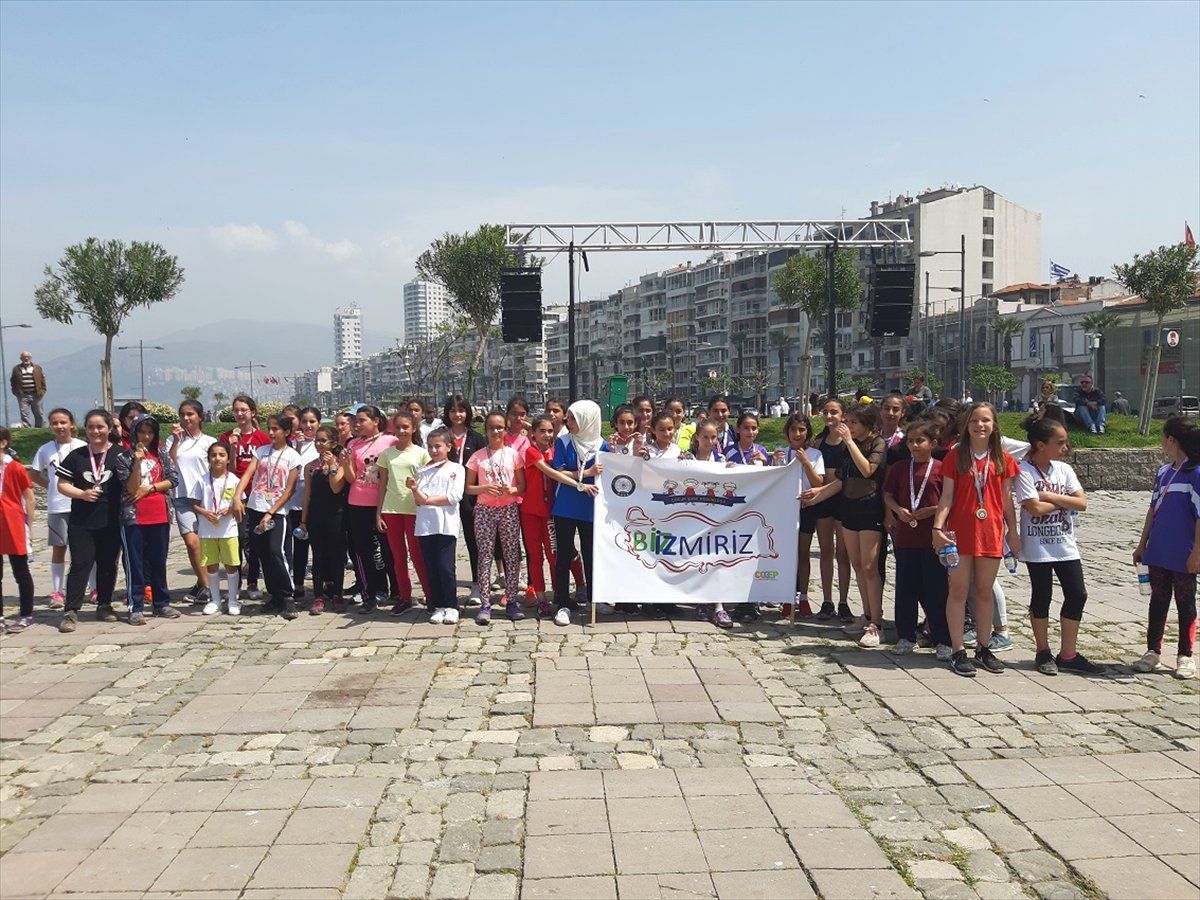 İzmirli Çocuklar Koşuda Yarıştı