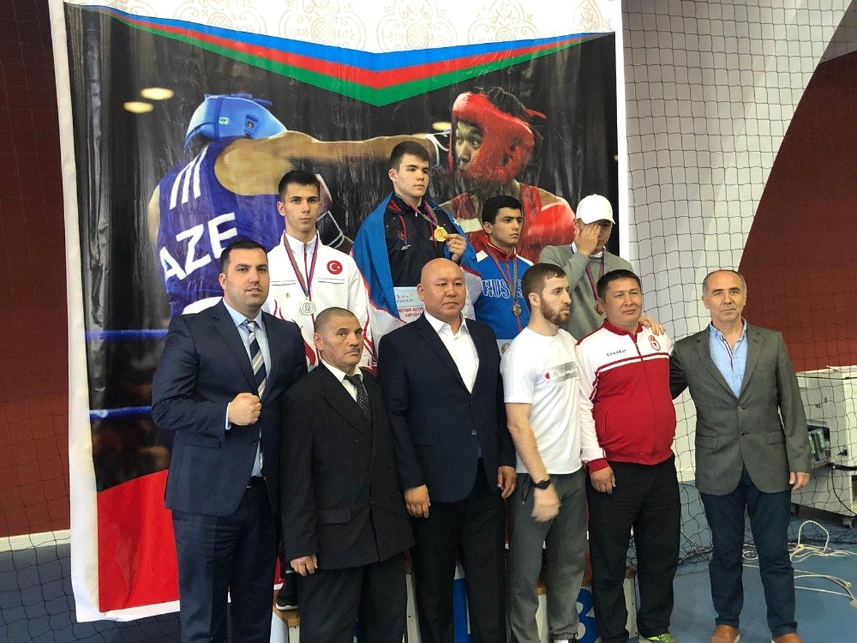 Kağıtsporlu Boksör Azerbaycan\'dan Gümüş Madalya ile Döndü
