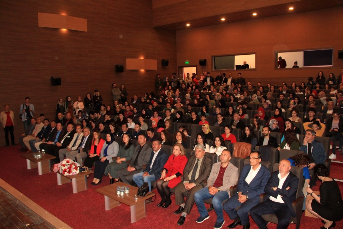 Kanser Farkındalığı İçin "Kayıp" Adlı Oyun Sahnelendi