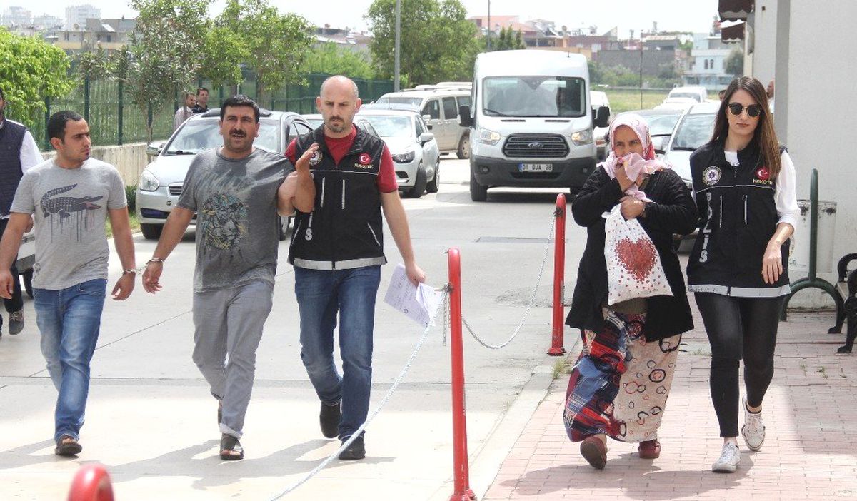 Karı-koca, Uyuşturucu Ticareti Suçlamasıyla Yakalandı