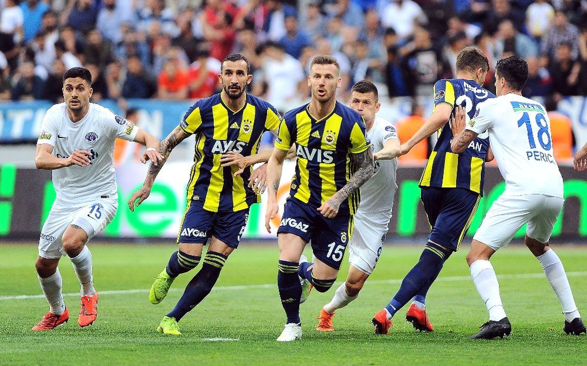 Kasımpaşa-Fenerbahçe Maçı 106 Dakika Oynandı