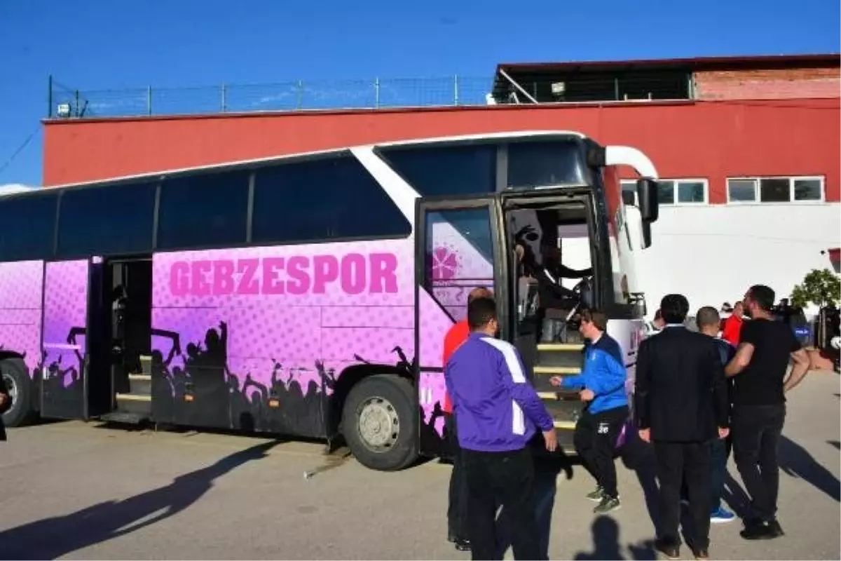 Küme Düşen Takımın Otobüsü, Futbolcuları Statta Bırakıp Gitti