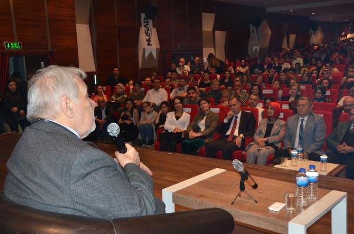 Ortaylı: Trump, Kovboy Kadar Cahil
