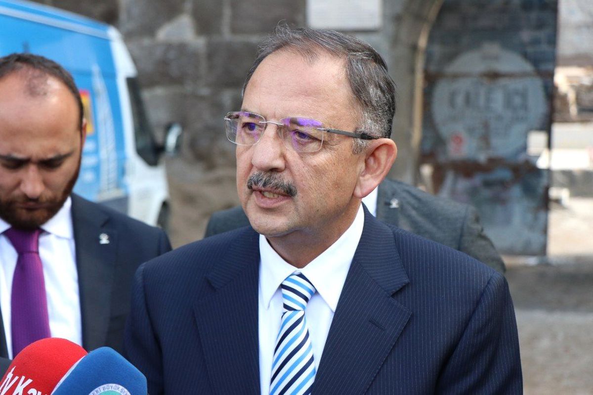 Özhaseki\'nin Abdullah Gül\'ün Yeni Parti Kuracağı İddialarına Yorumu Açıklaması