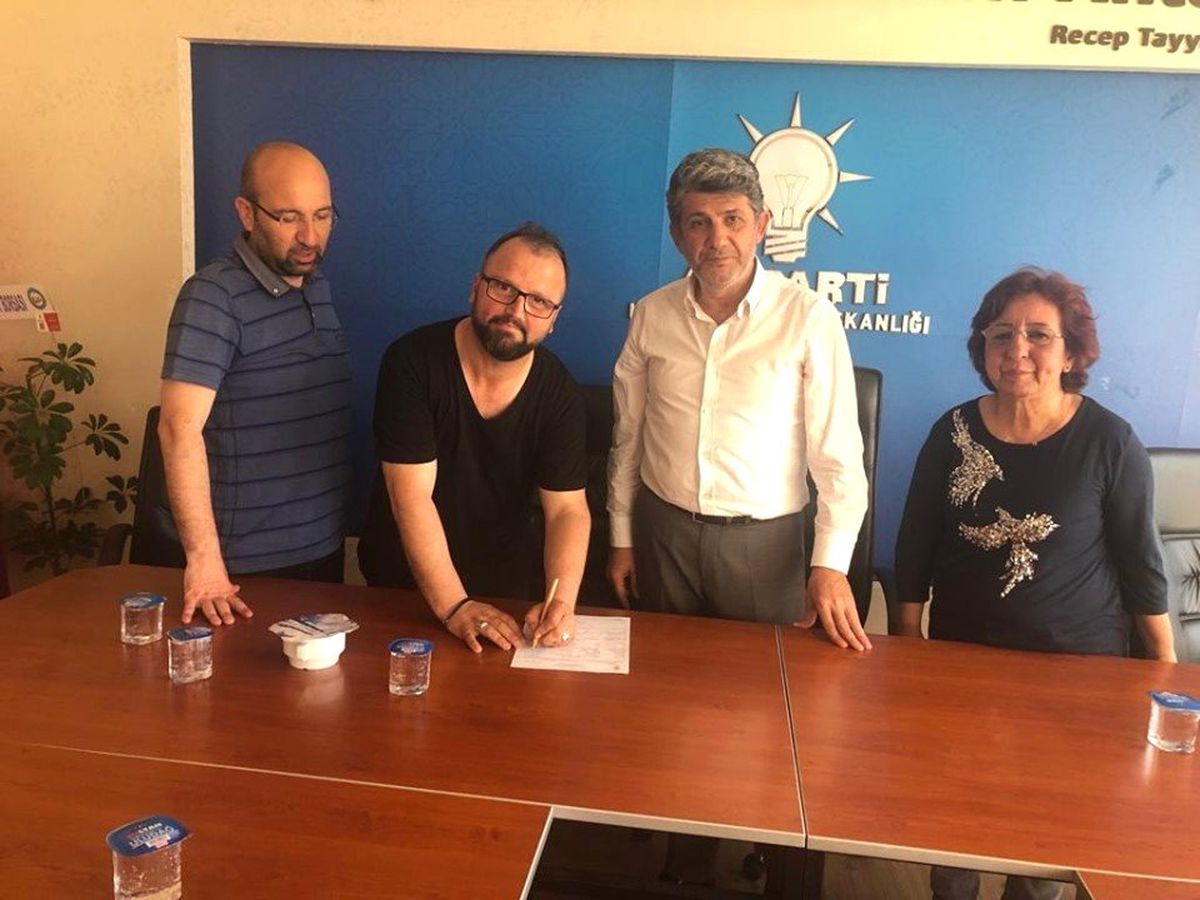 Saadet\'ten İstifa Edip AK Parti\'ye Katıldı