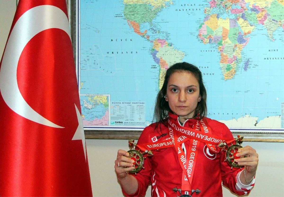 Şaziye Erdoğan: "Bayrağımızı Dalgalandırmak Güzel Bir Duyguydu"