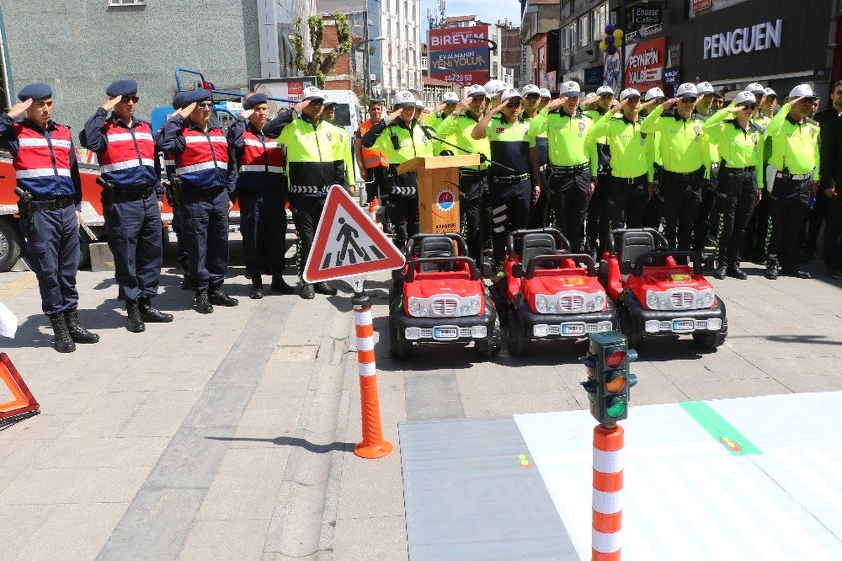 Simülasyonda Emniyet Kemerinin Önemini Öğrendiler