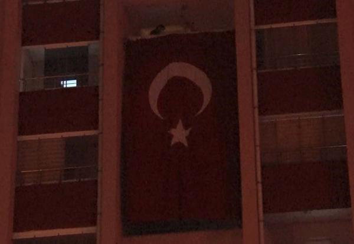 Suriye\'de Teröristlerle Çatışma; 1 Yüzbaşı Şehit, 1 Binbaşı Yaralı (5)