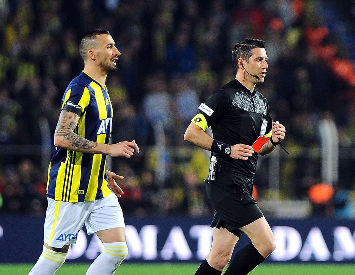 Taraftar Derbi Hakeminden Şikayetçi Oldu, Takipsizlik Verildi