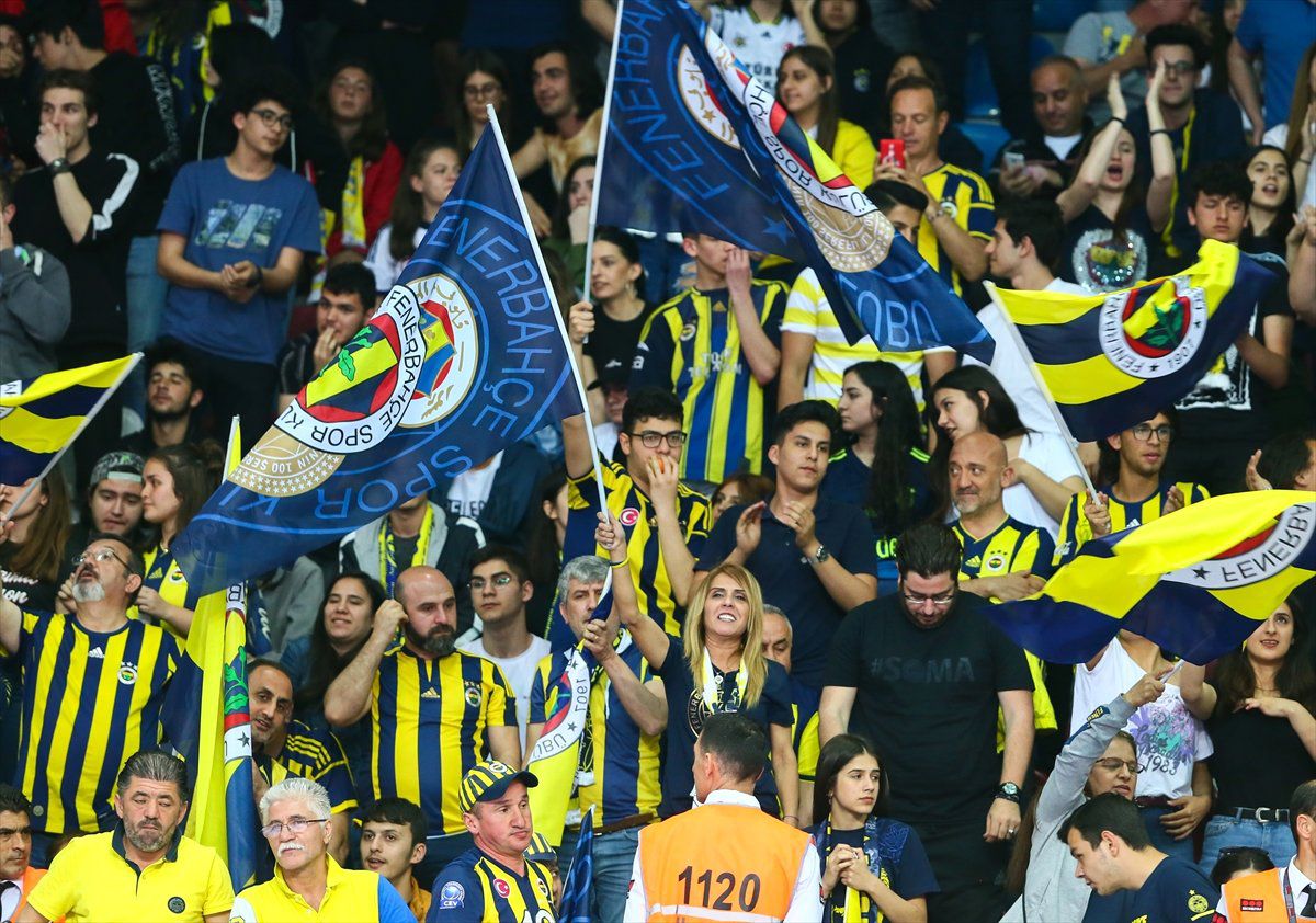Voleybol Efeler Ligi Play-off Final Serisinin Beşinci Maçında Arkas Spor\'u 3-0 Yenen Fenerbahçe,...