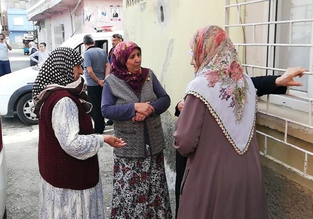 1 Çocuk Annesi Kendini Vurdu