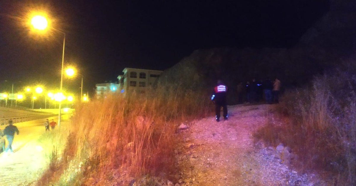 50 Metrelik Uçurumdan Atlayan Genç Ağır Yaralandı