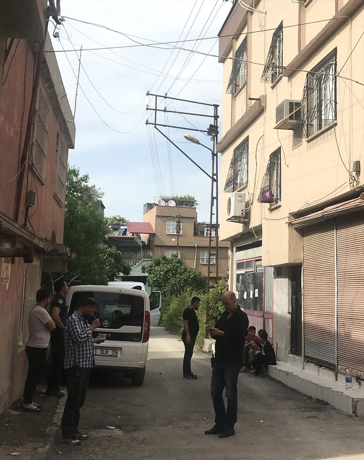 Adana\'da Silahla Yaralanan Kadın Tedavi Altına Alındı