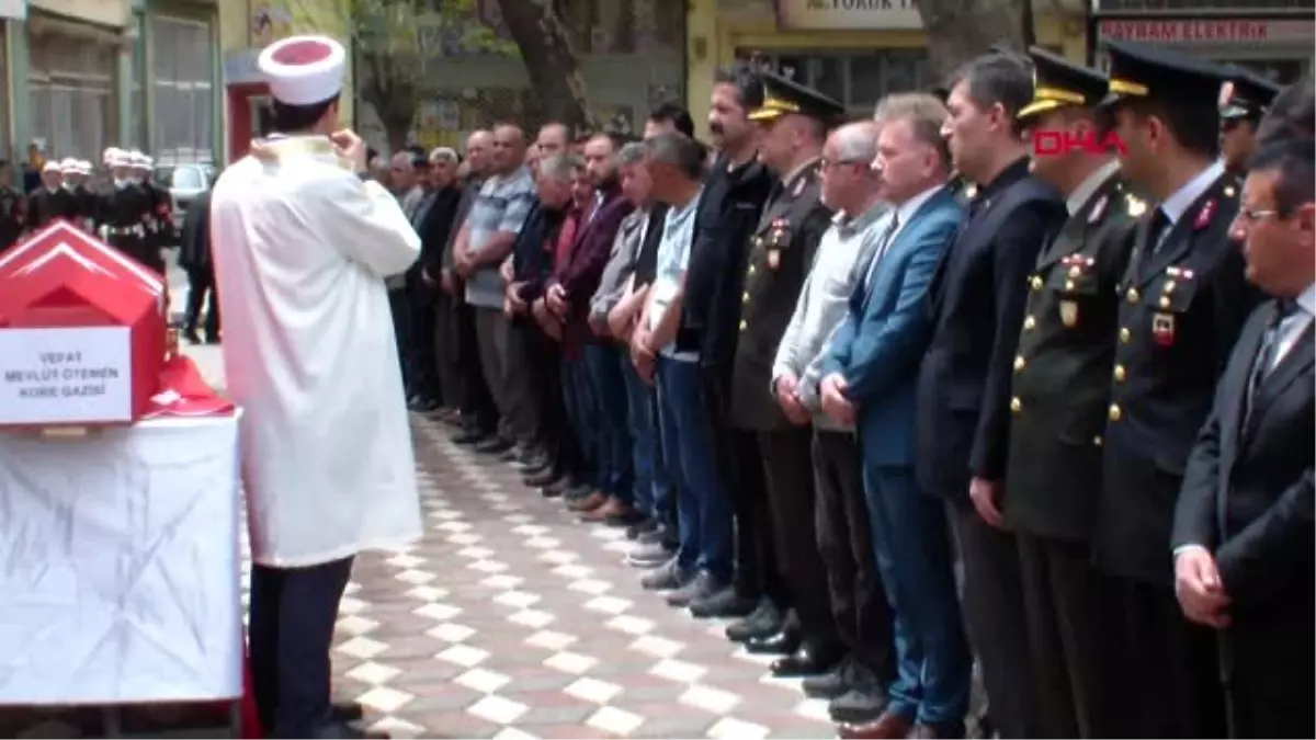 Afyonkarahisar Kore Gazisi, Son Yolculuğuna Askeri Törenle Uğurlandı