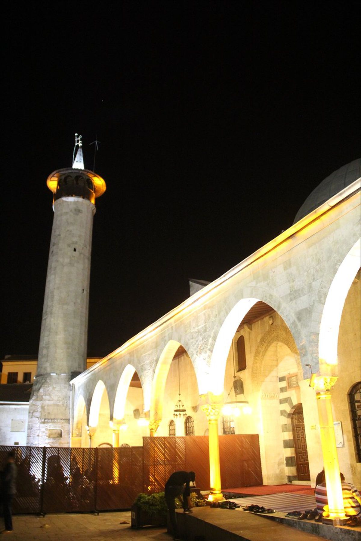 Anadolu\'nun İlk Camisi Habib-i Neccar\'da Teravih